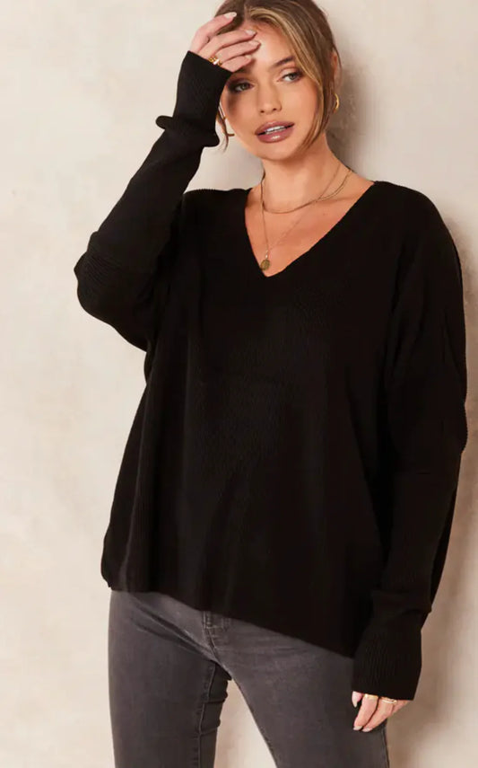 V NECK OVERSIZE JUMPER IN BLACK